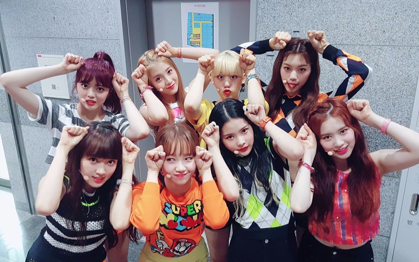 她们的舞蹈原来这么齐,希望能大火,毕竟都是101出来的