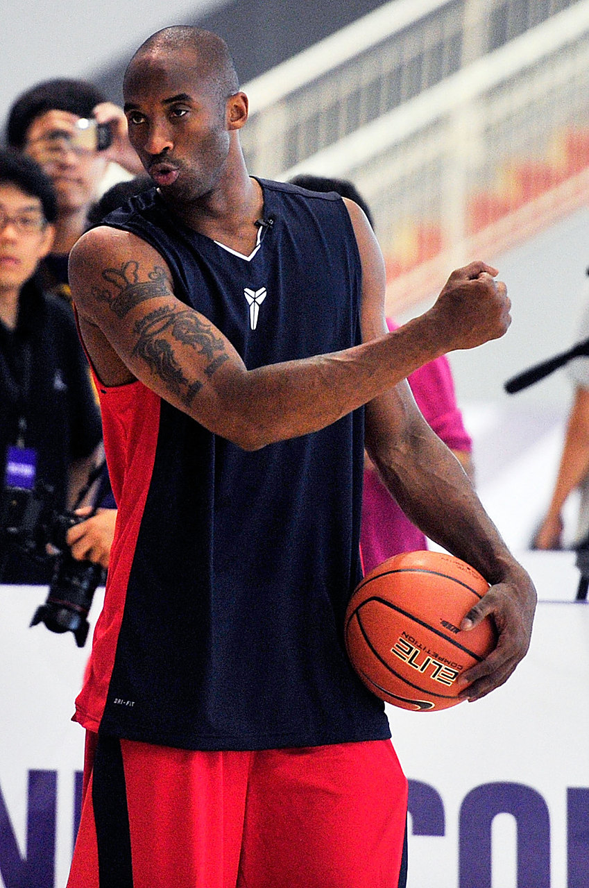 永远的科比# 这两天网上除了肺炎就是篮球明星科比飞机失事的报道一 