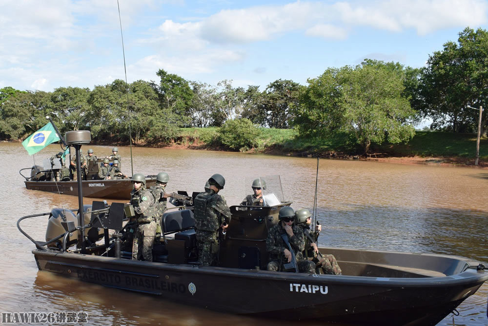 巴西陆军形象宣传照片:许多经典武器早已进入该国 却无人关心