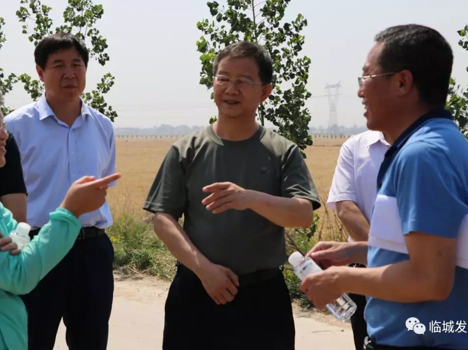 邢台市委常委,泜河午河市级河长宋向党带领有关部门徒步巡河调研