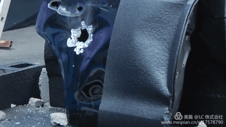 外国人脑洞大开,摔烂西瓜,一个赔一车