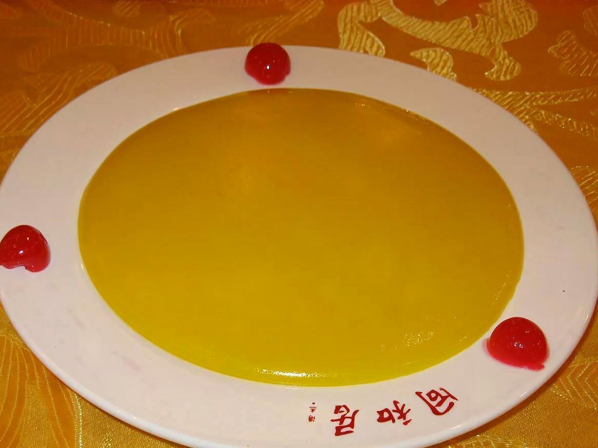 这个小吃名叫三不沾,是中国河南安阳当地的特色美食