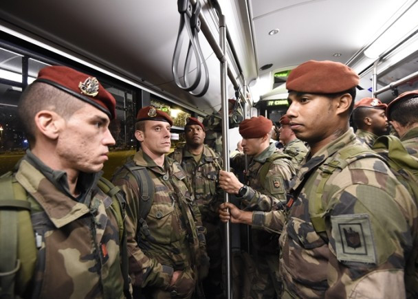 法国圣西尔军校是法国最重要的军校,是法国陆军的一所军事专科学校.