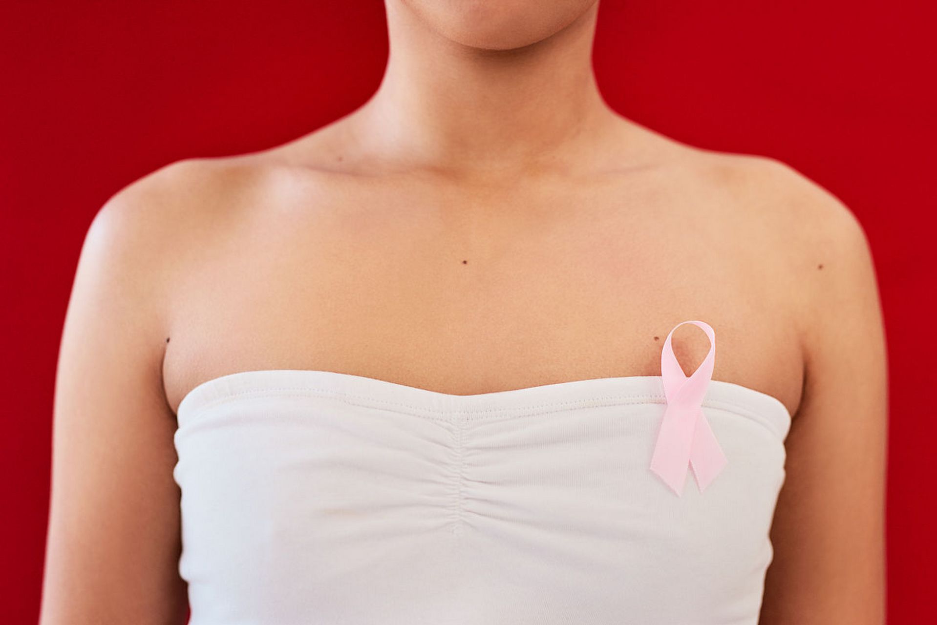 虽然无法确保乳房恢复至产前状态,但有几种方法可以帮助你改善乳房的