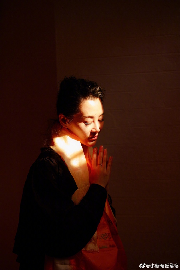 学着过年# #鼠年新愿# 今天是你的生日,我的女神.