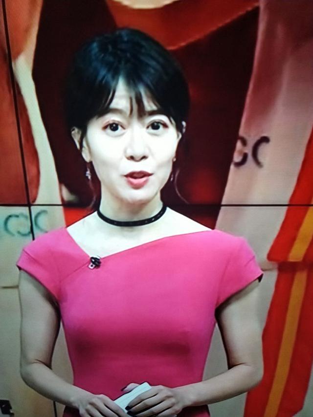 篮球世界杯涌现cctv5新一姐,有才华有身材有韵味,球迷好评如潮