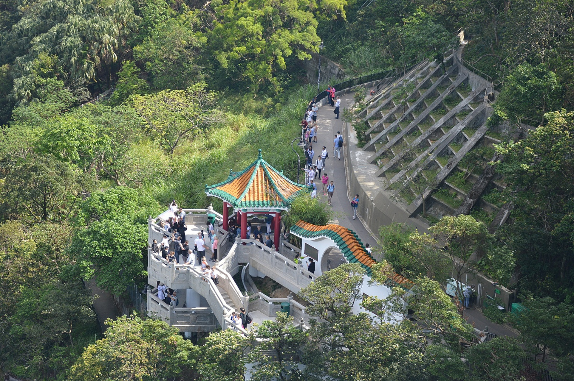 绵阳罗浮山风景区,以其壮丽的山水画卷和丰富的文化底