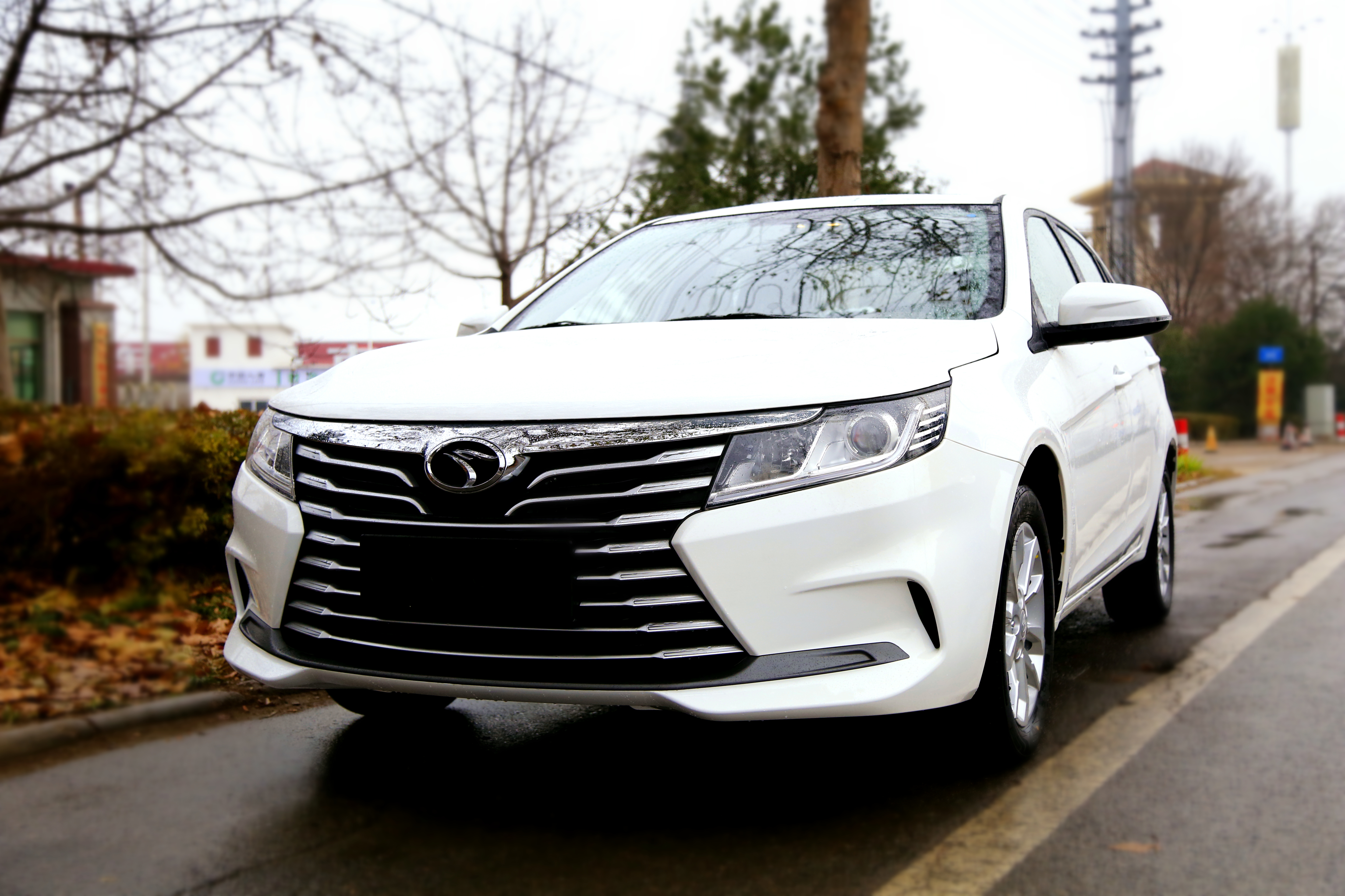 共享汽车途歌被曝押金一两个月难退回 据媒体报道,共享汽车平台途歌