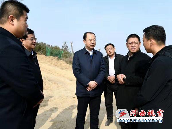 河曲县长任鸿宾调研督导农村集体产权制度改革工作