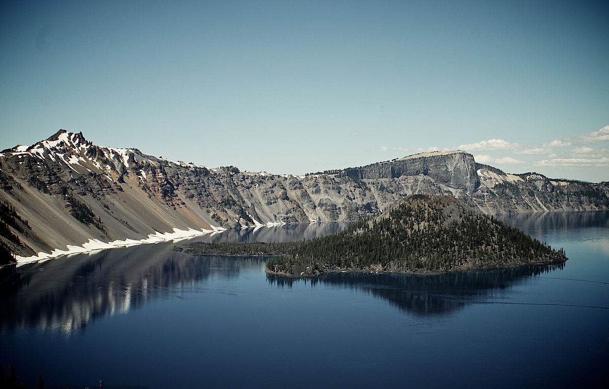 火山口湖:全球自然水体水质最纯净的湖,可视距离53.5米