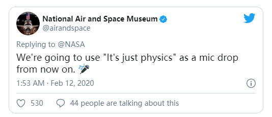 推荐衣架套在头上，脑袋会不自主地转动？办公室里惊呆一片：是真的？