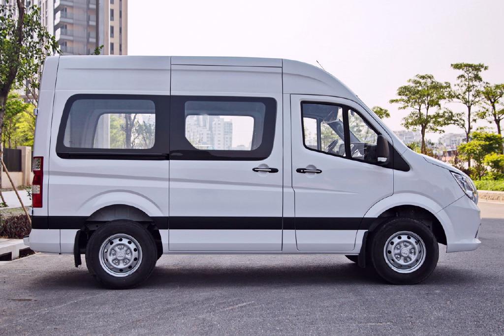 图雅诺,汽车照片鉴美,外形优美大气,符合大众的审美!