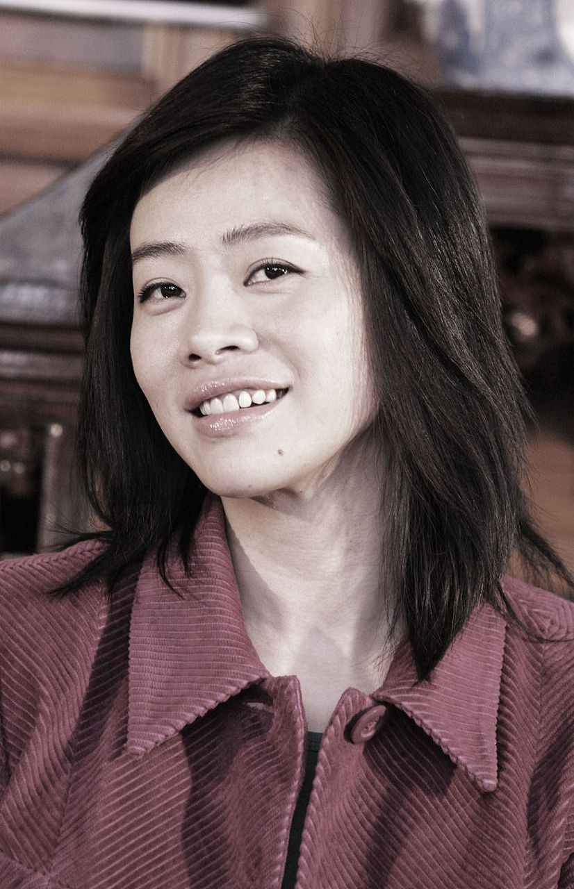 《如果奔跑是我的人生》中扮演上司楚志娟一角的王柠发文,称: 感谢