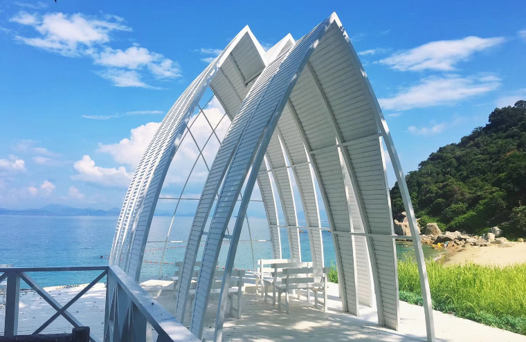 深圳柚柑湾是一个酒店的私家海滩,景色十分的优美