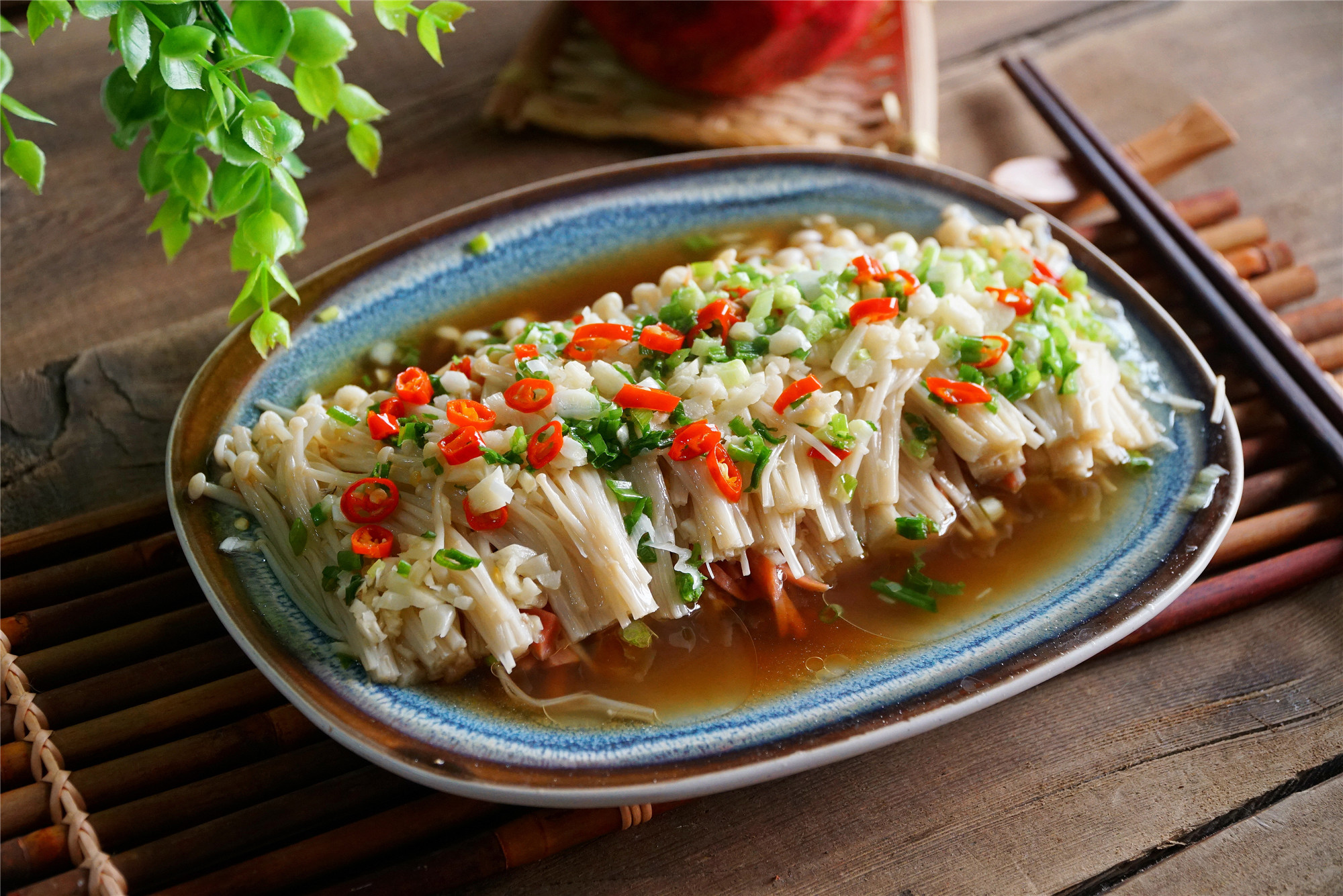 11月,金针菇这做法别错过,和它蒸一蒸越吃越香,孩子常吃好处多