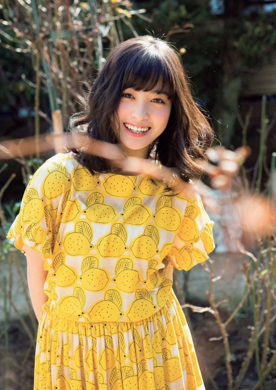 被称为千年一遇的美少女桥本环奈