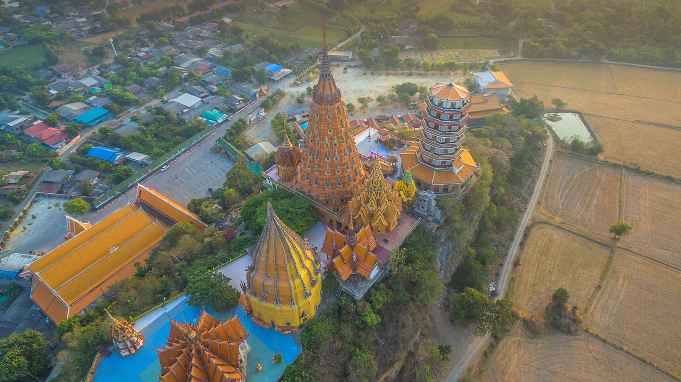 银基国际旅游度假区,这地方位于河南省郑州市新密市刘寨镇大鸿路1号