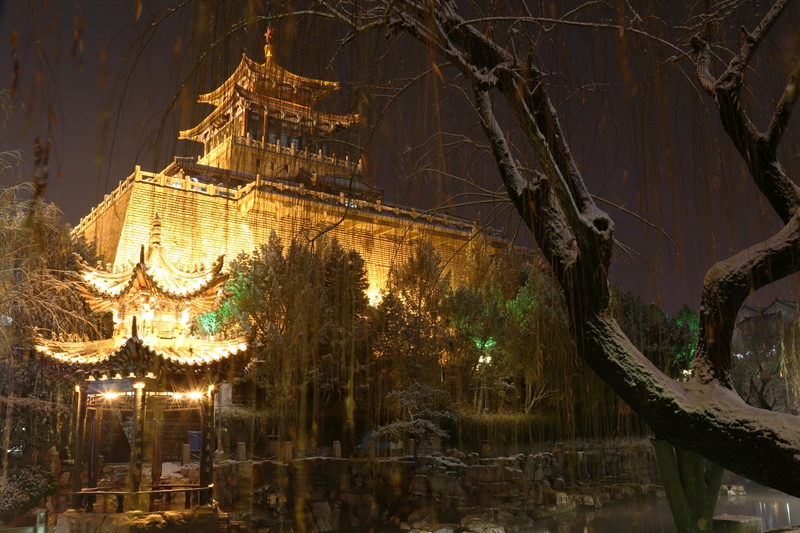 济南黑虎泉雪景图片