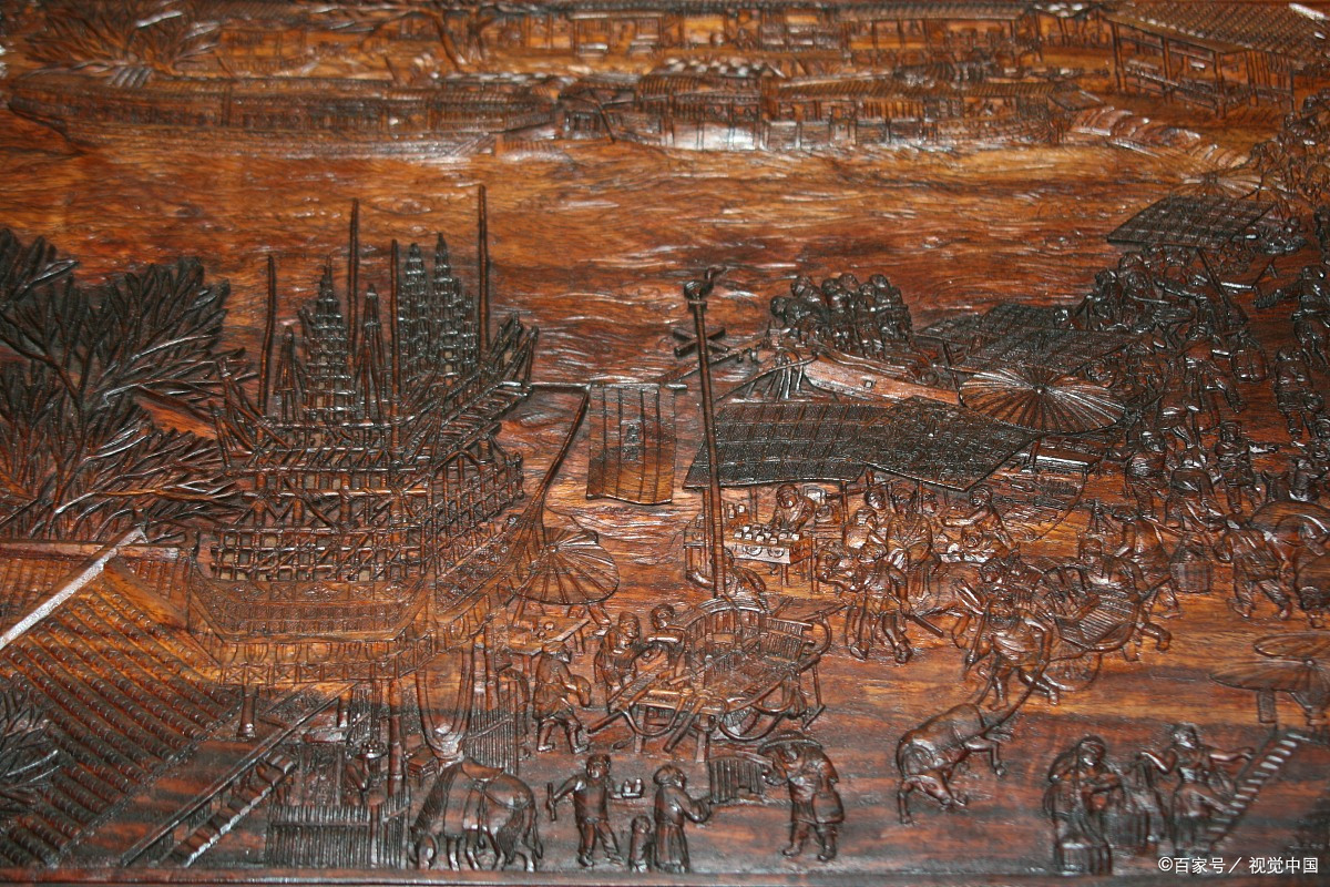 大国工匠:福建木雕师郑春辉,耗时4年在巨木上刻出清明上河图