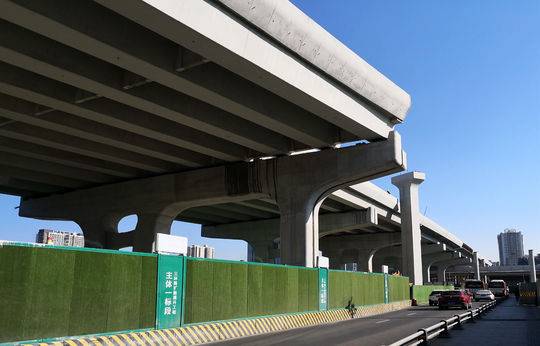 快讯|成都金牛立交新建主线桥全线吊装贯通