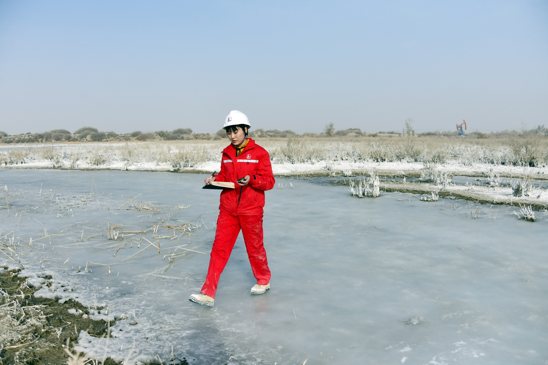 2019喜乐元宵 从除夕到元宵:大漠中一名石油女工的"中国年"