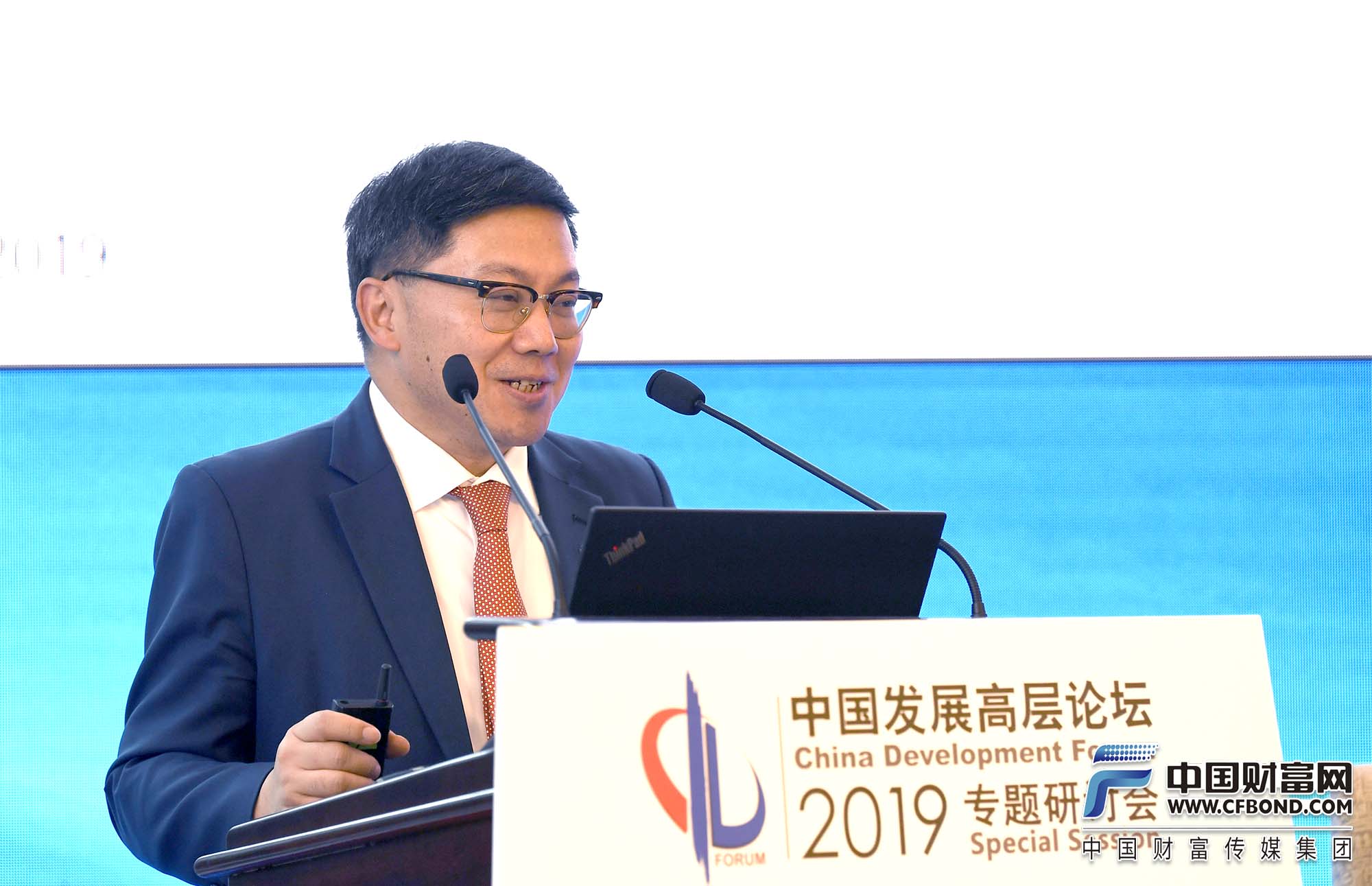 瑞银证券总经理,瑞银集团亚太执行委员会成员钱于军发言