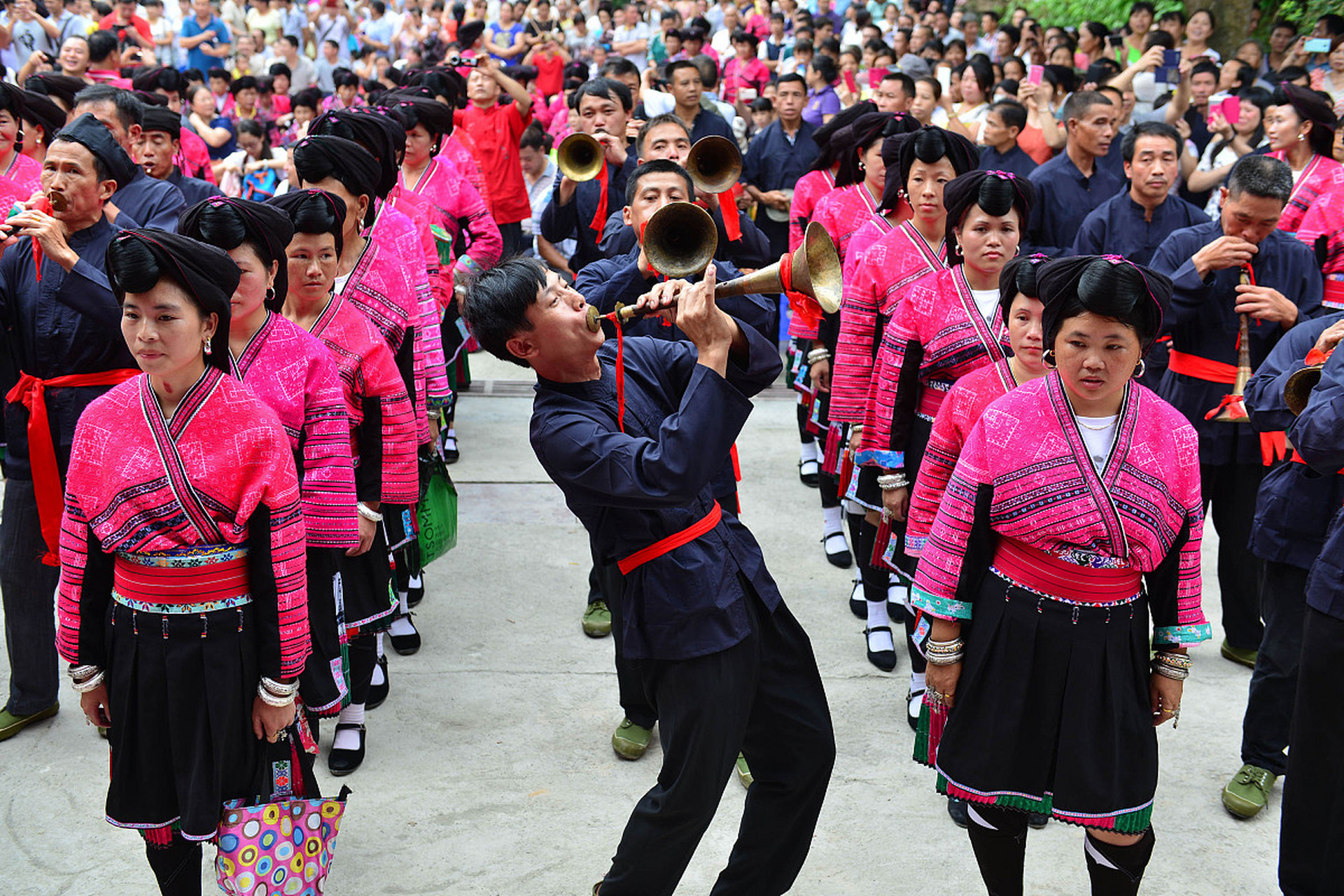壮族歌圩是广西南宁市的传统民俗活动,也是国家级非物质文化遗产