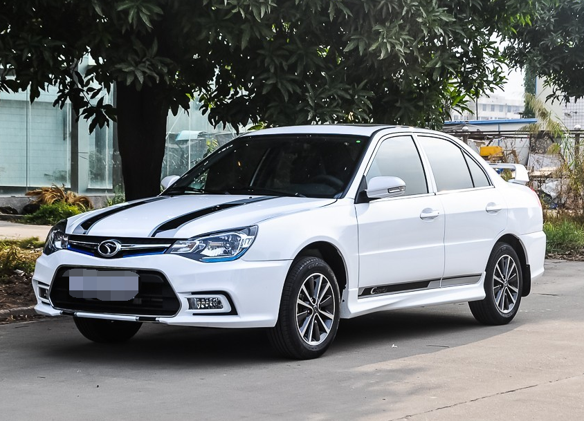 v3菱悦-2015款1.5l 手动风采版,线条优美,比较有现代感