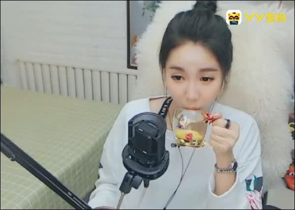 抚顺兜讲述为何不选择千万周星