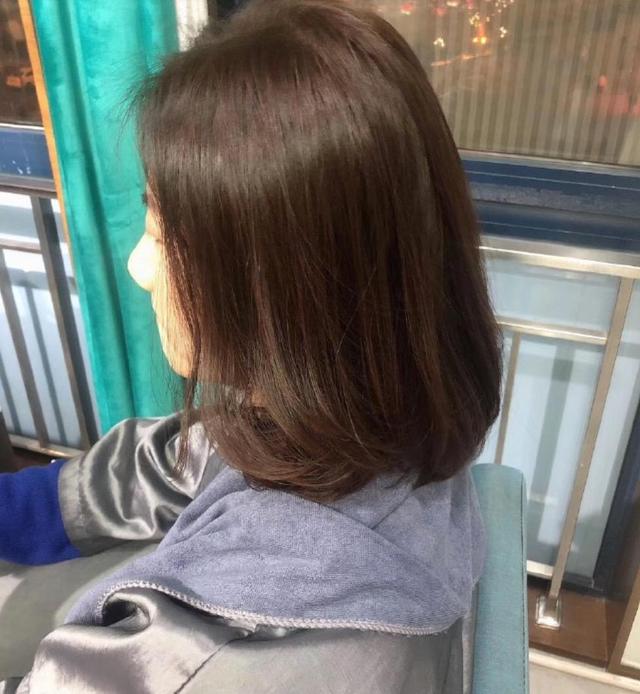 丁宁尝试新造型!披肩卷发 淡妆尽显熟女气质,总决赛盼破冠军荒