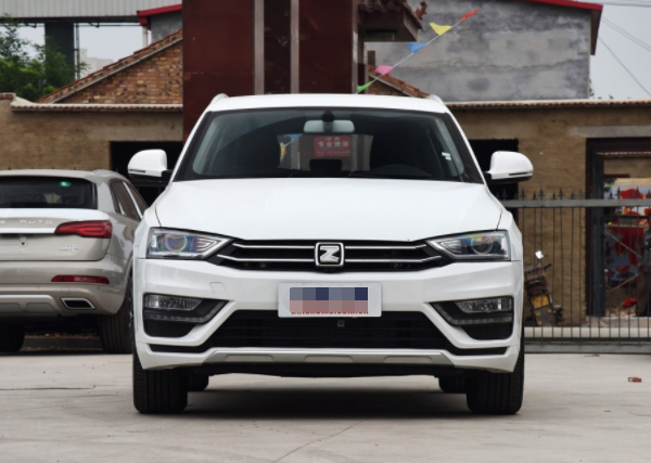 众泰sr7,这款汽车的外观颜值很高,线条和细节设计给人很细腻精致的