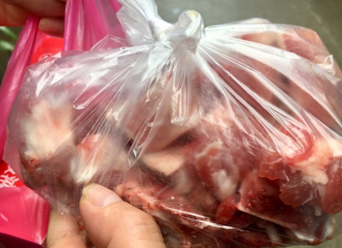 莆田尚在疫期!卖猪肉的都开始出示"合格证"了
