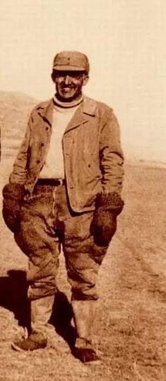 中国学生对汉斯·米勒说:如果你想参加反法西斯战争,就去中国吧