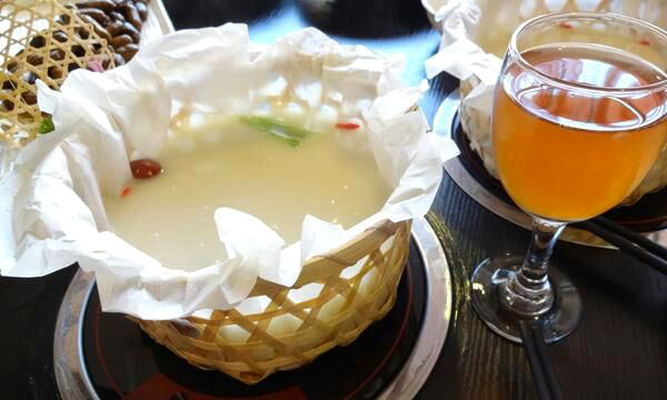 继自热火锅后,10块钱纸火锅也成"网红",简直是懒人福利