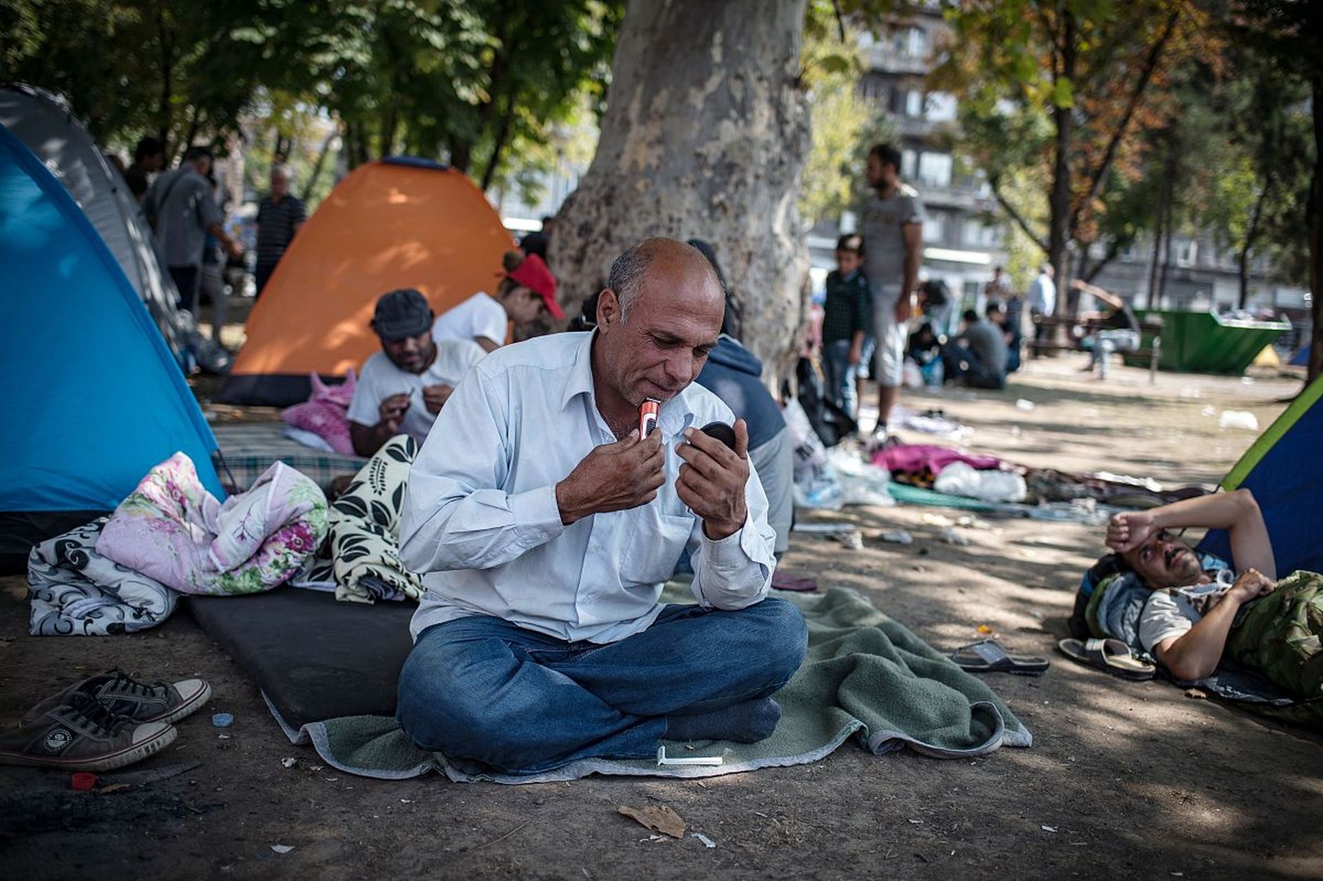 德国救济"饭桌"陷入危机  通货膨胀和大量难民涌入给德国慈善机构"
