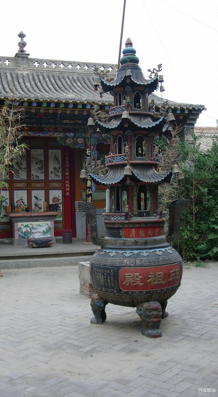风景迷人的红园,空气非常好的临夏松鸣岩.