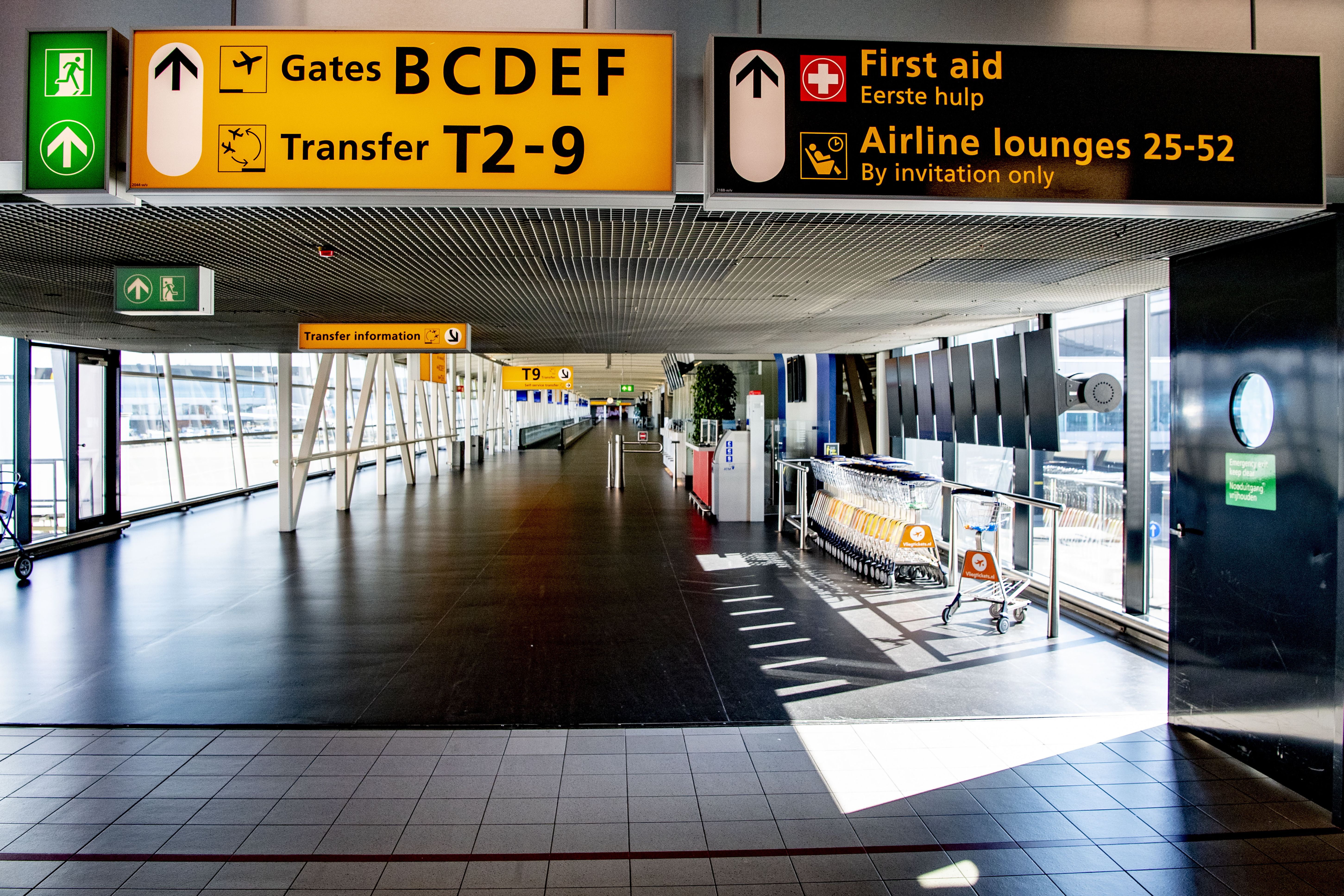 空荡荡的阿姆斯特丹史基浦机场(3)