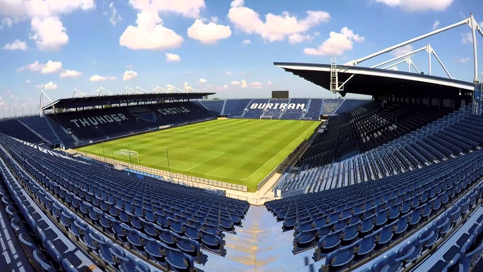 国足世预赛临时主场曝光!借用泰国"闪电城堡",可坐32600人