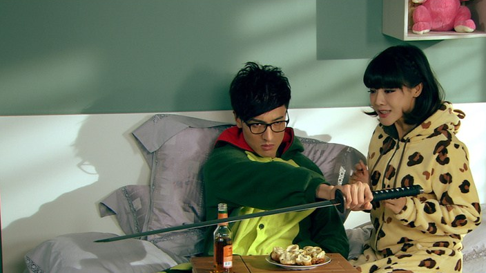 不知道大家是否还记得《爱情公寓》的"雷哥",现如今已成帅小伙