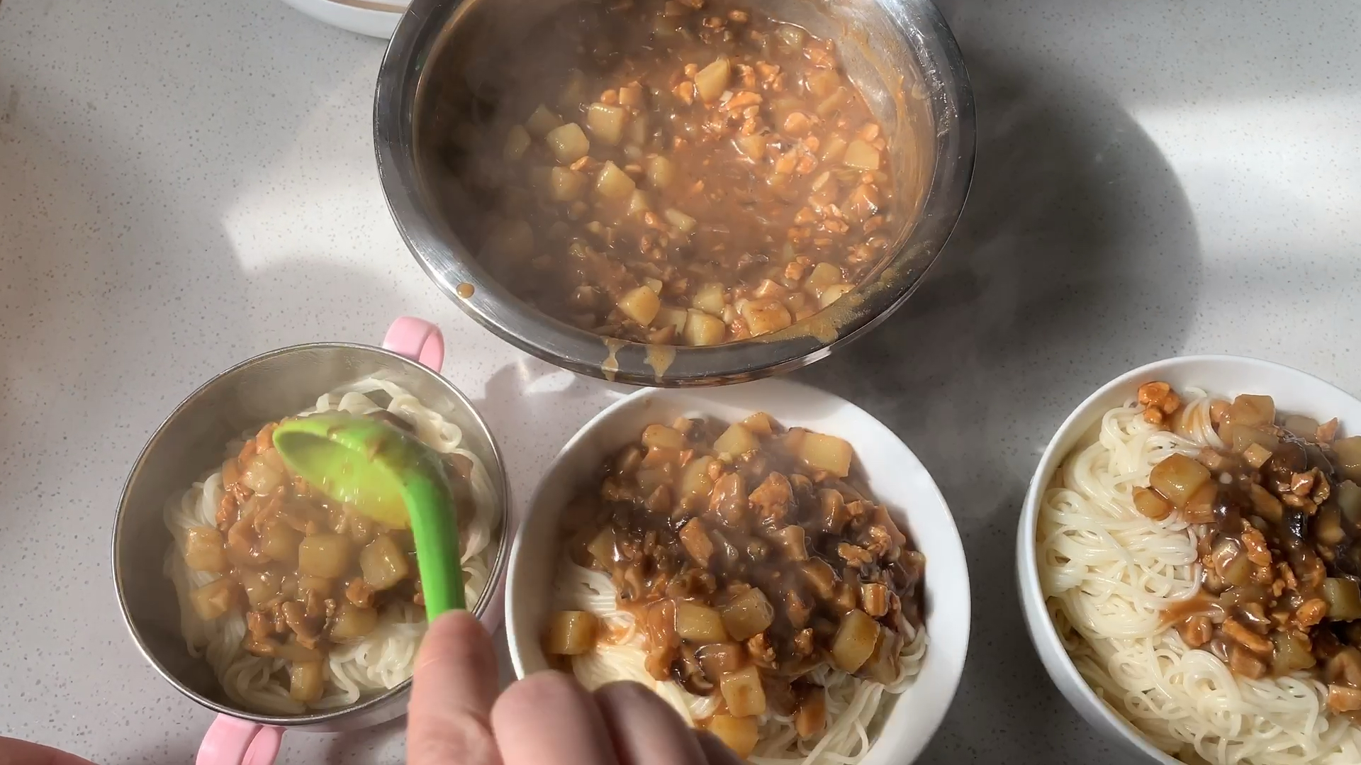 家里面吃完了,今天做个土豆香菇肉末,真香
