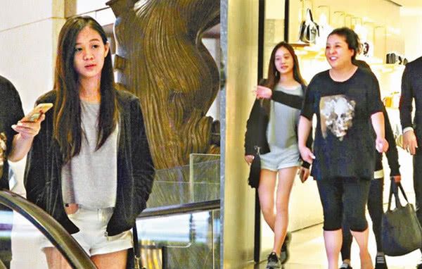 李连杰公开谈俩女儿近况,长女考入哈佛,小女儿就读全球最牛高中