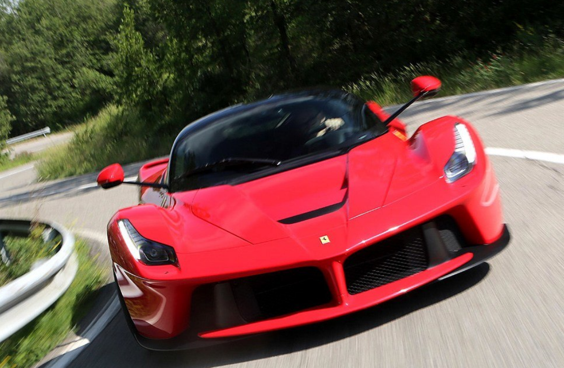 饱览法拉利laferrari这款车的外观之美