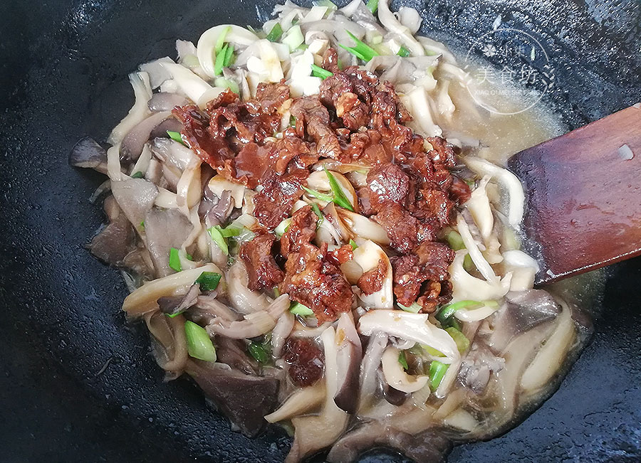 平菇炒牛肉图片