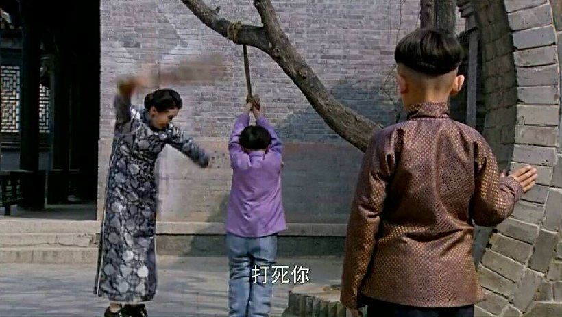 打孩子的时候,如果他有这两种反应,家长要立刻停止