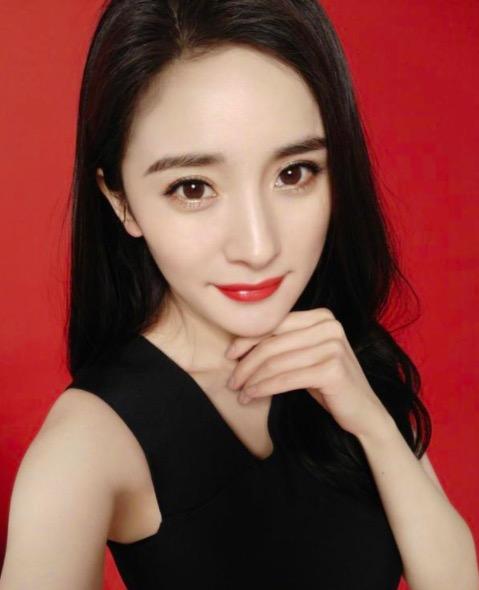 杨幂透露新片进展:杀青后又补拍 望有生之年能见