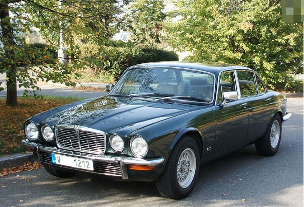 捷豹xj6(捷豹xj6l皇家加长版价格)