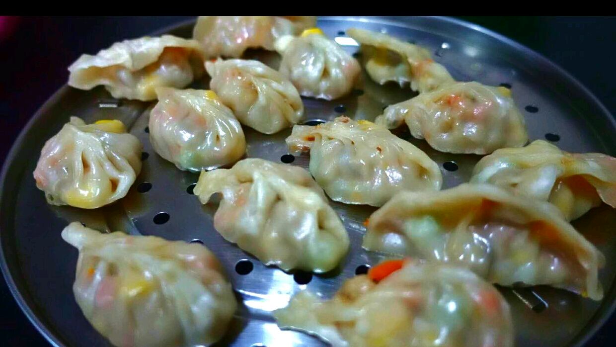 玉米胡萝卜猪肉馅饺子,吃起来满嘴玉米香甜,做法简单营养美味