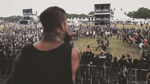 去音乐节玩「死墙」的男友,再也没回来!