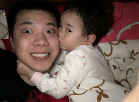 薛之谦报警检验自证未吸毒,黄毅清:现在没吸不代表以前没有!