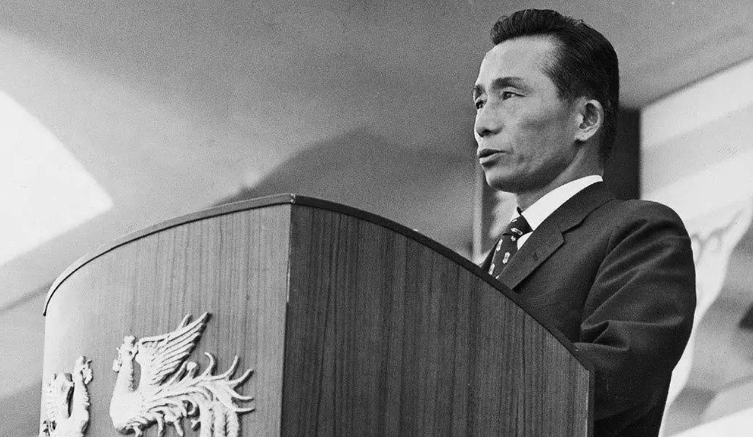 韩国前总统朴正熙葬礼,没有他可能就没有现在的韩国